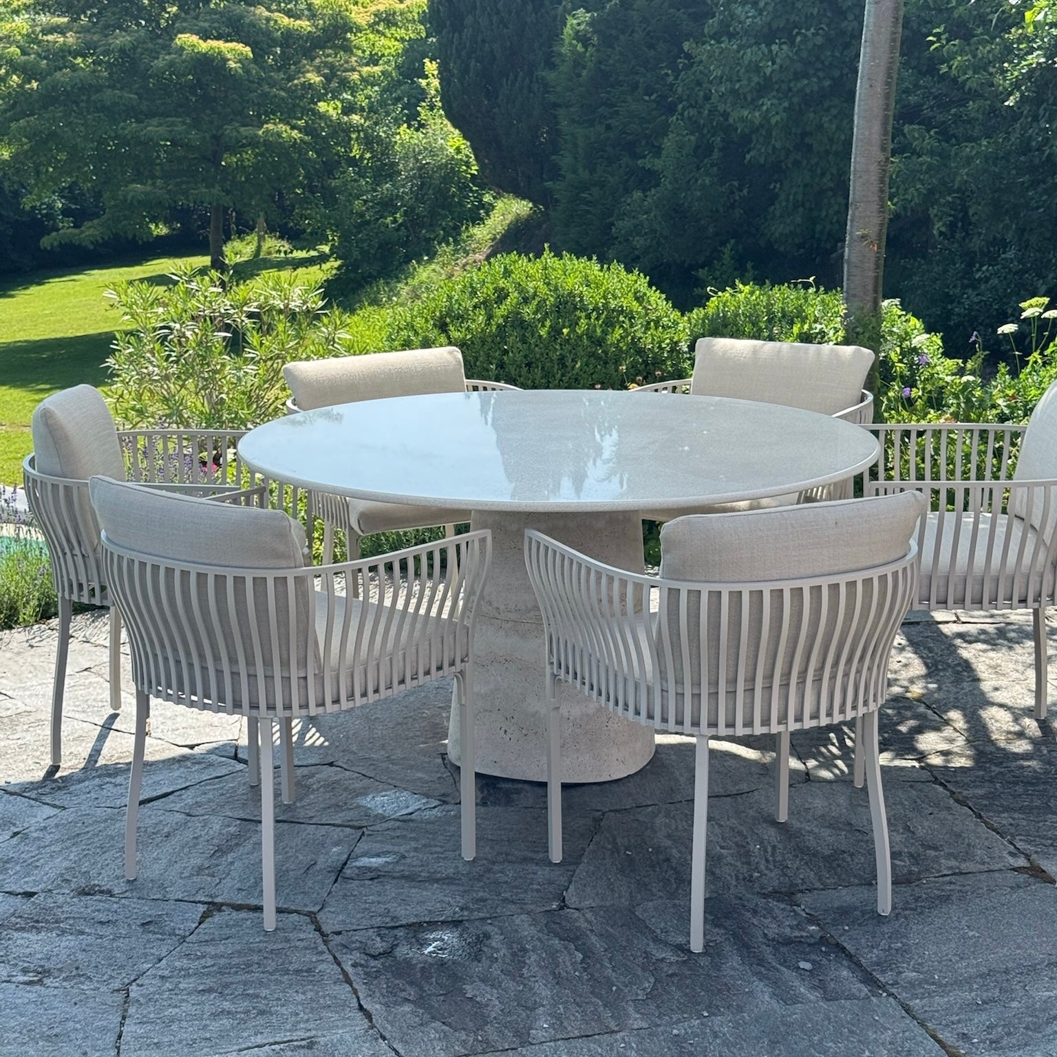 Gartentisch